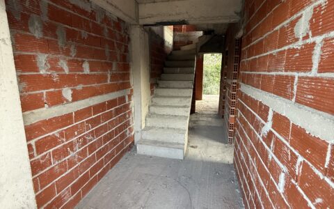 MEZO_ENTRANCE